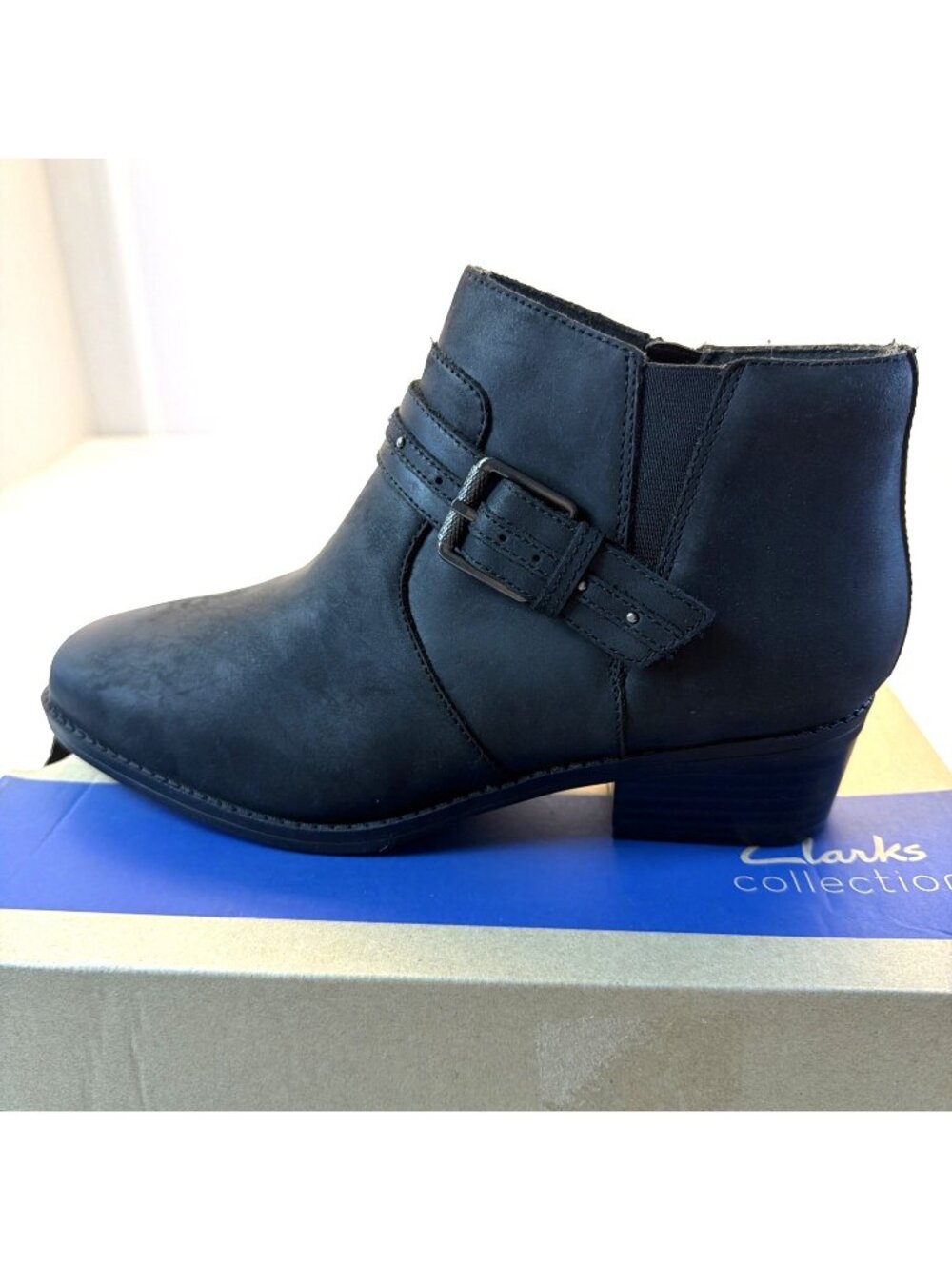 Clarks Danyelle Wish Black Leather Buckle Strap Bootie Women SZ 7.5 Wide New